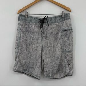 Men’s Lululemon Current State Board Shorts 9” in Gray Abstract Print | Size 34